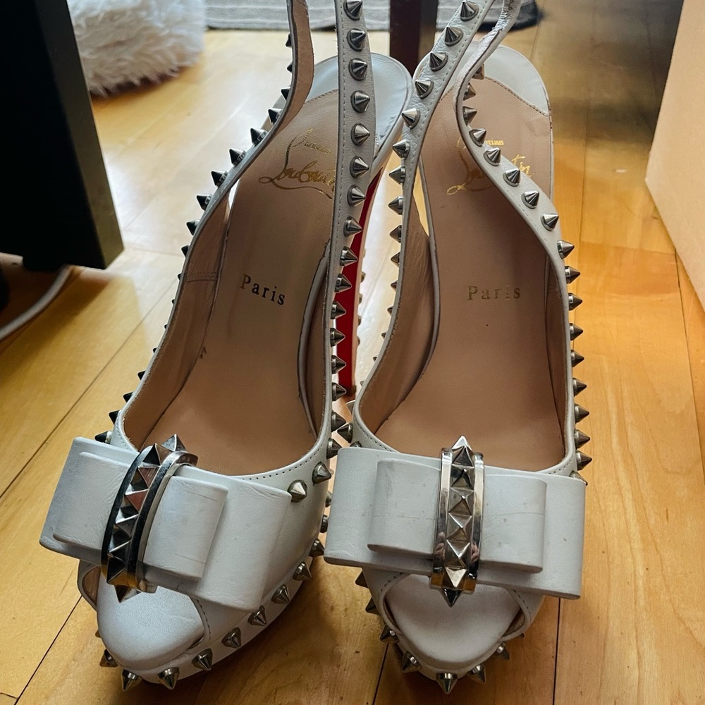 Authentic Christian Louboutin Lady Clou 150 White Studded Peep-Toe Heels